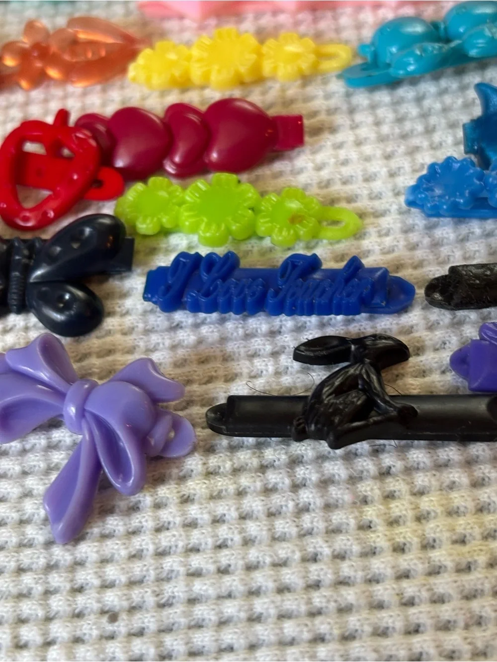 Vintage 1990’s Barrettes Claw Clips Bows  Butterfly Hearts Flowers Animals 106